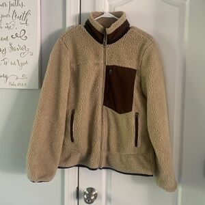 Merona tan sherpa jacket size M zipper‎ pockets